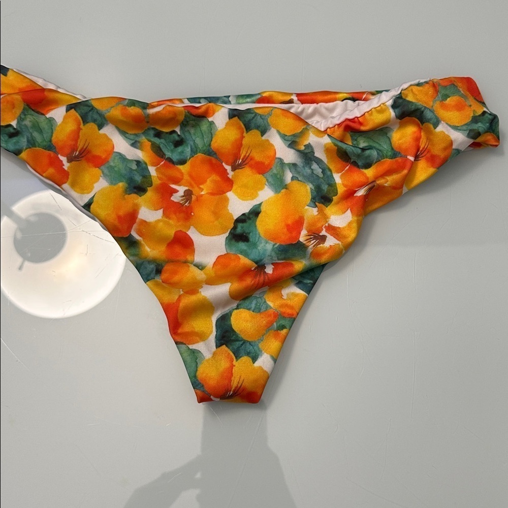 Mapalé Low Rise Bikini Bottoms - Picture 2 of 5